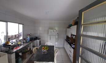 Imagem 3: Eugênio de Melo - Casa: 2D; 2 Banheiros; Quintal; Piso em cerâmica; 2 Vagas