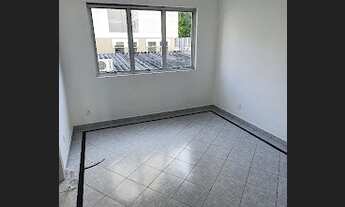 Imagem 4: Conjunto de 6 salas com recepção e estacionamento. banheiros nas salas e para visitantes