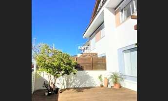 Imagem 2: Casa para venda tem 166 metros quadrados com 3 quartos em Pântano do Sul - Florianópolis