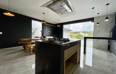 Imagem 6: Casa para venda com 1124 metros quadrados com 4 quartos