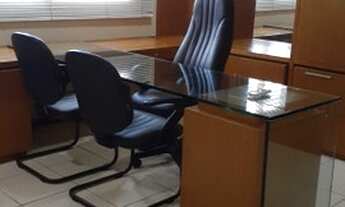 Imagem 3: Sala mobiliada e climatizada com bwc individual em escritorio em Candelaria