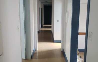 Imagem 5: Casa comercial com 774 m² na Av. Bernardo Monteiro, com 14 salas, 2 recepções e 4 vagas