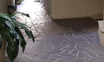 Imagem 2: Apartamento para venda possui 50 metros quadrados com 1 quarto em Azenha - Porto Alegre