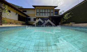 Imagem 3: Casa para venda com 300m², no bairro Morin, Petrópolis/RJ com 4 quartos