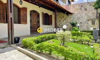 Imagem 2: CASA PADRÃO COM 4 QUARTOS, 1 SUÍTE E QUINTAL AMPLO, À VENDA NO BAIRRO SERRANO