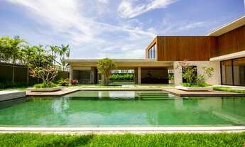 Imagem 6: Casa de condomínio para venda possui 1624 metros quadrados com 6 quartos