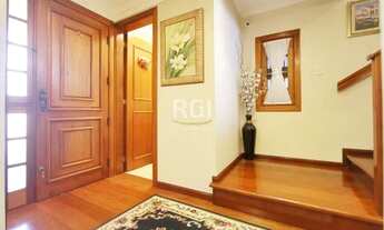 Imagem 2: Casa para Venda - 250m², 3 dormitórios, sendo 1 suites, Teresópolis