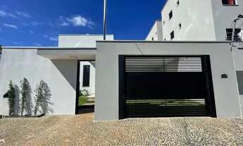 Imagem 2: Casa com 3 dormitórios à venda, 130 m² por R$ 780.000,00 - Jardim Botânico - Uberlândia/MG