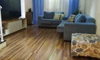 Imagem: Sobrado com 3 Quartos e 2 banheiros à Venda