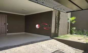 Imagem 2: VENDA Casa térrea com 3 dormitórios, 2wc, piso porcelanato, churrasqueira, paisagismo, qui