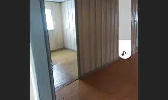 Imagem: Lote grande, com casa próximo ao Colégio