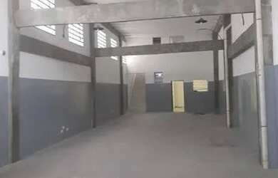 Imagem 3: Galpão para alugar, 300 m² por R$ 7.000,01/mês - Vila Endres - Guarulhos/SP
