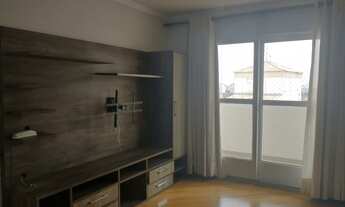 Imagem 3: Apartamento 2 dormitórios, sala para 2 ambientes com sacada envidraçada, 2 vagas de garage