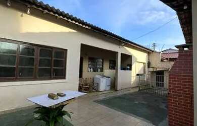 Imagem 7: Casa térrea com edícula no Bairro Canto do Forte