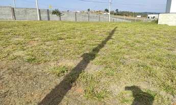 Imagem 6: Casa de condomínio para venda possui 371 metros quadrados com 1 quarto