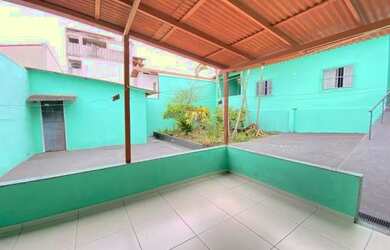 Imagem 3: Casa com Amplo quintal a venda em Manoel Plaza