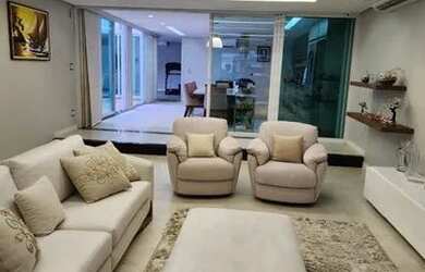 Imagem 4: Casa térrea, 450m2, 3 suítes, escritório, Lazer, piscina, Gp Gerador, Sala Tv. Sauna. Aris