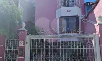 Imagem: Casa à venda na rua José Guimarães Perá