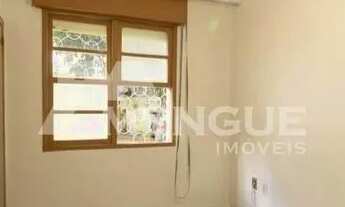 Imagem 4: Apartamento térreo com 2 dormitórios, à venda no bairro Santa Maria Goretti em Porto Alegr