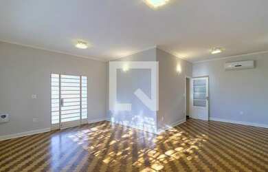 Imagem 2: Casa para Aluguel - Taquaral, 3 Quartos, 176 m2