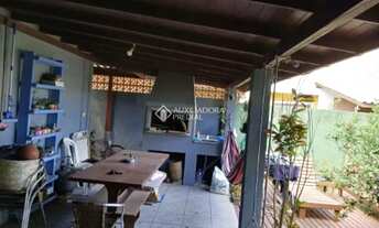 Imagem 4: Auxiliadora Predial aluga, casa de 2 dormitórios, sendo uma suíte com banheira de hidromas