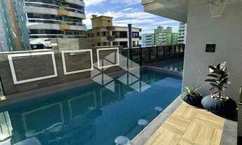 Imagem 3: Apartamento com 4 suítes e 3 vagas de garagem em Itapema, quadra mar