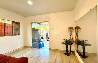 Imagem 4: IMPERDÍVEL! Casa (2 Qtos, 1 Suíte) + KITNET para Renda Extra no Jd. São Francisco!