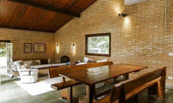 Imagem 3: Casa de Charme no Sertão de Camburi | 4 Suítes | Edícula | 2.200m²