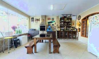 Imagem 3: Sobrado à Venda em Araucária - 3 Quartos e Acabamentos de Qualidade