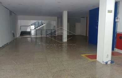 Imagem 2: Prédio comercial no centro da cidade - 4 andares