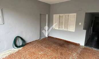 Imagem 4: Escritório Térreo em Rua Tranquila: Praticidade e Silêncio com 1 Vaga de Garagem