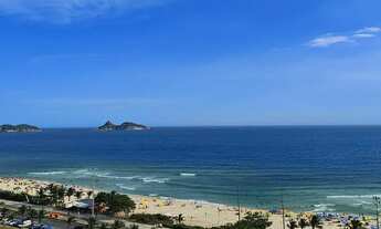 Imagem: Lindo Apt Frontal Mar na Av. Lucio Costa