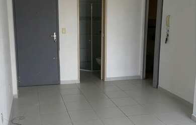 Imagem 2: Alugo kitnet ótima localização, ao lado Angeloni Capoeiras