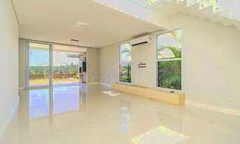 Imagem 3: Imóvel para aluguel possui 309 metros quadrados com 4 quartos