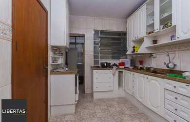 Imagem 3: Apartamento com 171m², 4 dormitórios e 2 vagas no Centro Histórico