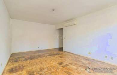 Imagem 7: Porto Alegre - Apartamento Padrão - Auxiliadora