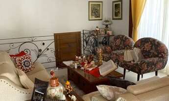 Imagem 5: Casa de condomínio para venda tem 377 metros quadrados com 4 quartos