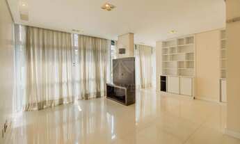 Imagem 2: Apartamento á venda, 130 m² com 3 dormitórios sendo 1 suíte, 3 banheiros, 1 vaga de garage