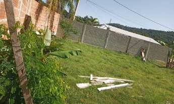 Imagem: Terreno murado no Magarça