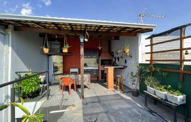 Imagem 3: Sobrado para venda com 200 metros quadrados com 2 quartos em Jardim Luiza - Jacareí - SP