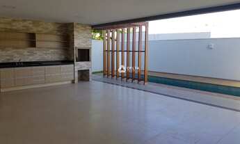 Imagem 4: Casa de condomínio para venda possui 250 metros quadrados com 3 quartos