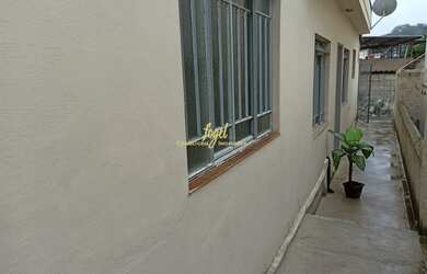 Imagem 2: Progresso Excelente Localização - Apto Térreo - Cômodos Amplos - 1/4 - Ár. Externa - Ônibu