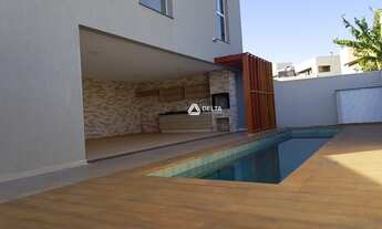 Imagem 3: Casa de condomínio para venda possui 250 metros quadrados com 3 quartos