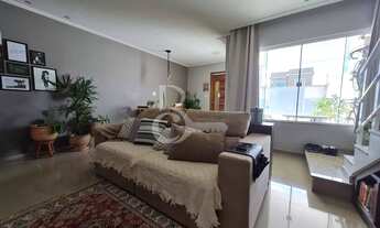 Imagem 2: Excelente Casa duplex no Joquei Club