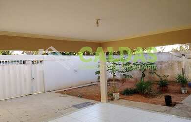 Imagem 2: Casa de 03 quartos bem estruturada a venda em Caldas Novas Goiás