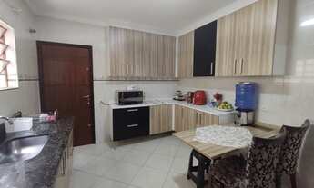 Imagem 6: Sobrado para venda tem 240 metros quadrados com 3 quartos