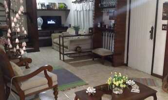 Imagem 2: Freguesia - Excelente Casa com 3 andares com 04 Quartos sendo 1 Suíte- 01 Vaga- Aceita Fin