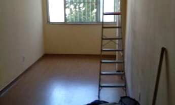 Imagem 2: Quatro Paredes vende- Apto no Cachambi na rua Barcelona nº12, apto composto por 2 qts, 70m