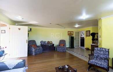 Imagem 6: Porto Alegre - Casa Padrão - Tristeza