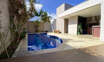 Imagem 3: Linda casa reformada com piscina no coração da Vila Oliveira